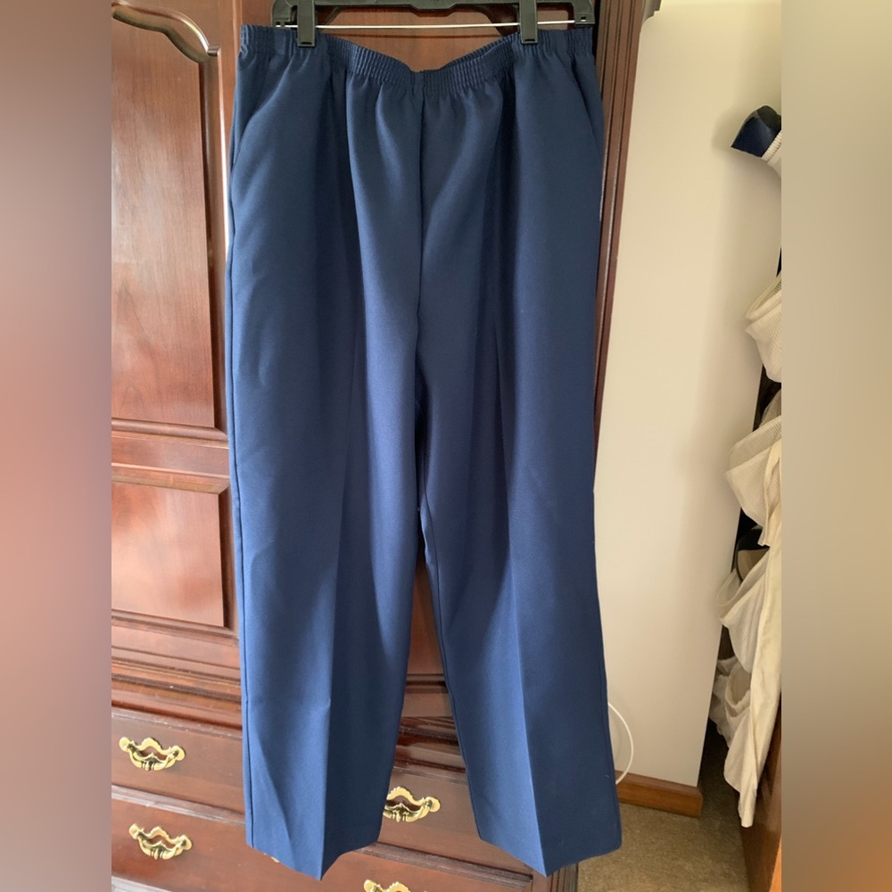 Alfred Dunner Navy Pants Size 16 NWT